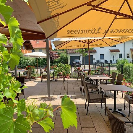 Hotel Heimfeld Restaurant Cafe Garching an Der Alz Bagian luar foto