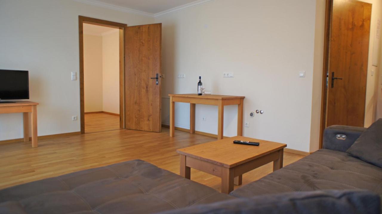 Hotel Heimfeld Restaurant Cafe Garching an Der Alz Bagian luar foto